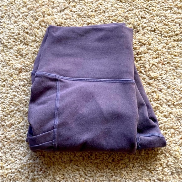 FABLETICS LEGGINGS🏃🏾‍♀️ - Picture 3 of 9